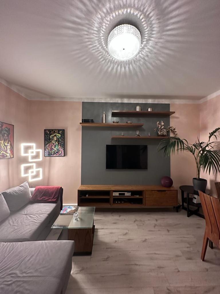 Komfortables Appartement Zentral Gelegen Ерфурт Екстериор снимка