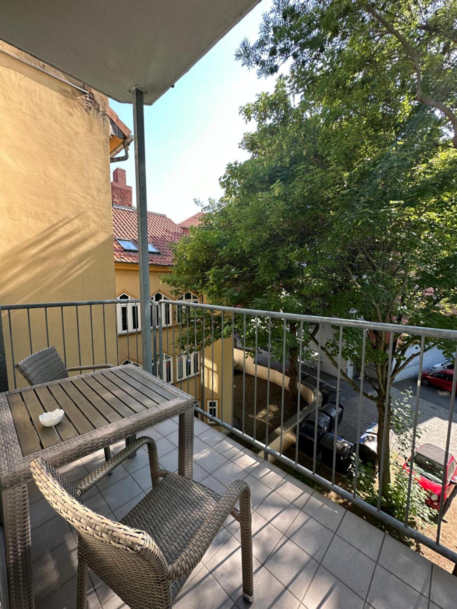 Komfortables Appartement Zentral Gelegen Ерфурт Екстериор снимка